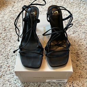Marc Fisher Nollyn heels/Sandals, black, size 6.5, gently used with box